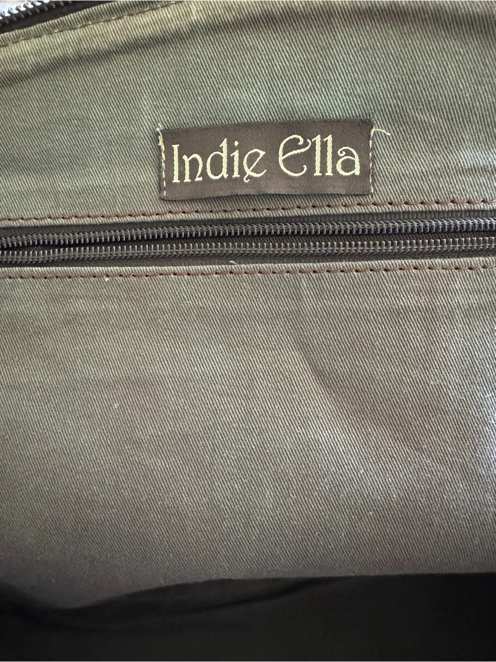 Indie Ella Classic Pink Canvas Dome Tote with Dark Trim, zipper closure